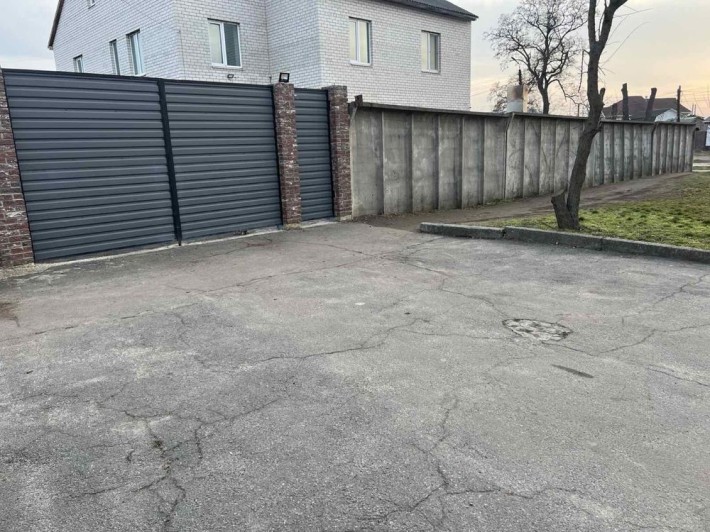 Продаж будинку в місті - фото 1