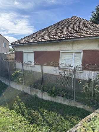 Продається будинок в Берегові - фото 1