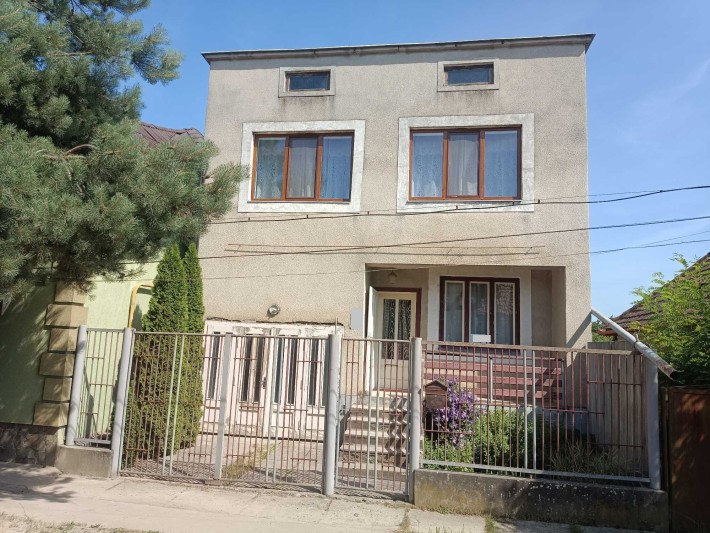 ПРОДАЖ 2 поверхового будинку 118 кв.м. недалеко від центру міста! - фото 1