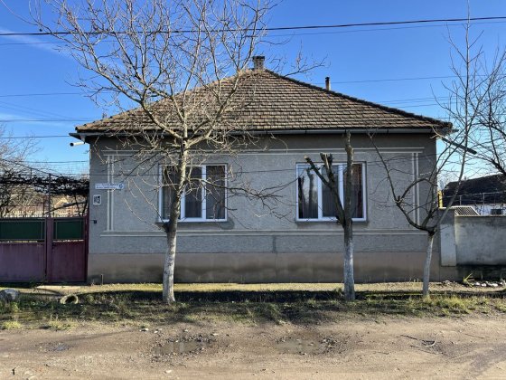 Продам будинок 67 м2 приват ділянка 9 сот Берегово вул Арань Яноша 145