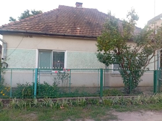 Терміново! Класний дім для проживання двох сімей в Берегові. Торг !!! Берегово