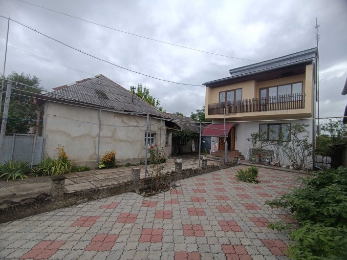 ВЕЛИКЕ БУДИНКОВОЛОДІННЯ (2 окремих будинки) 800 м від центру, 12 соток - фото 1