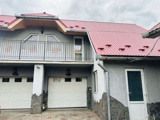 Продаж сучасного будинку в самому центрі м.Берегове Берегово