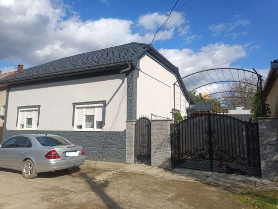 ПРОДАЖ 4-х кімнатного будинку з ЯКІСНИМ ЄВРОРЕМОНТОМ біля центру! Берегово