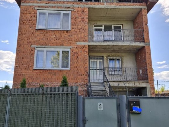 Берегове будинок продам великий 3 пов. НОВИЙ Берегове