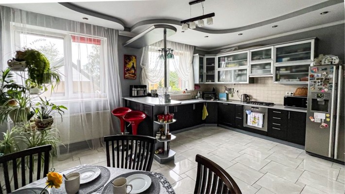 Продається просторий і затишний будинок у м. Борислав - фото 1