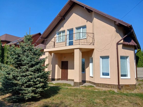 Будинок з незавершеним ремонтом 178м.кв. з гаражем Боярка