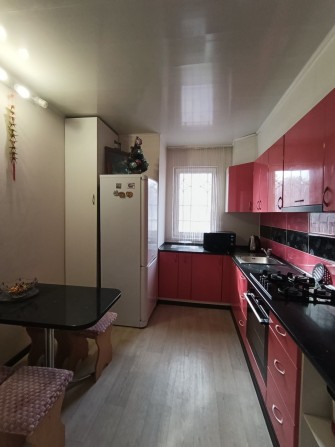 Продам 1/2 будинку в Романково сш28 - фото 1