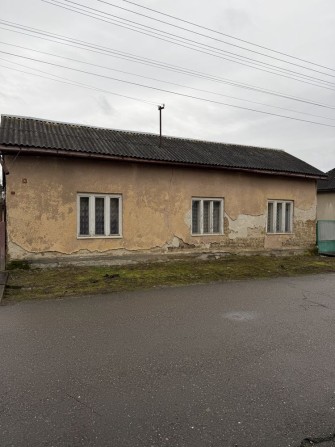 Продається будинок в центрі - фото 1