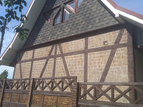 Продам Будинок 95м2+2х поверх.гараж 60м2+ літній будин Володимир