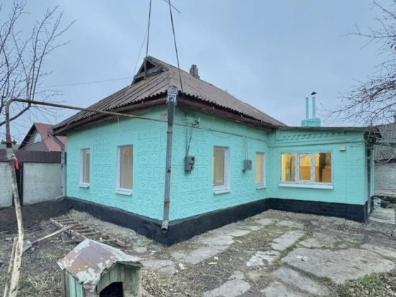 Продам будинок у центрі Верхівцеве з АО газ Кам'янське