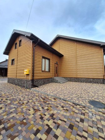 Продам 3 будинки на ділянці  10 соток - фото 1