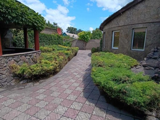 Продам дом в самом центре города . Rn Кам'янське