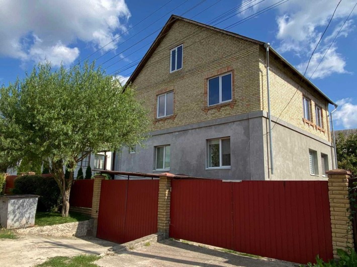 Боярка, добротний, просторий будинок , комунікації, мансарда, цоколь - фото 1