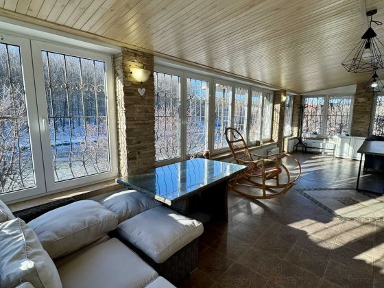 Будинок на березі ставка у Високому Високий