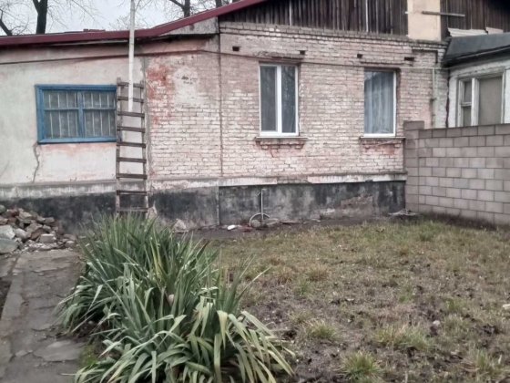 Цена снижена. Срочно. Продам котедж на пос. Строителей Кам'янське