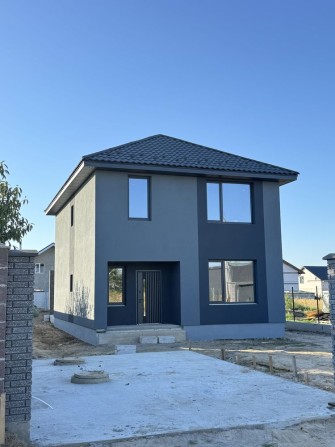 Будинок два поверхи 134 м² Нові Петрівці - фото 1