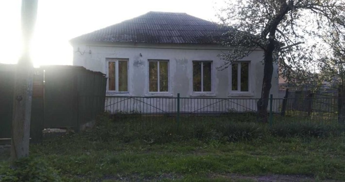 Продам затишний будинок по вул.Зарічна 46 - фото 1