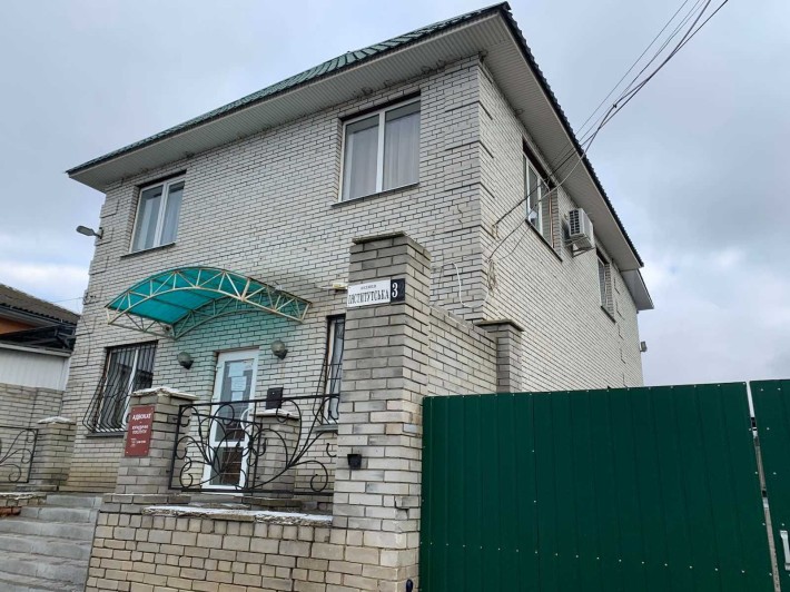 Продається двоповерховий будинок м. Глухів 140 м. кв. - фото 1