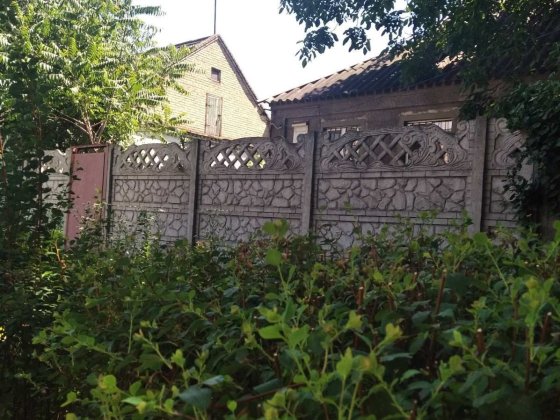 Продается 1/2 будинку р-н 10 школи Каменское