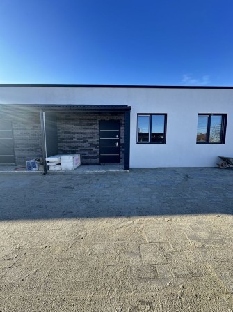 Одноповерхові тауни неподалік Бучанського парку - фото 1