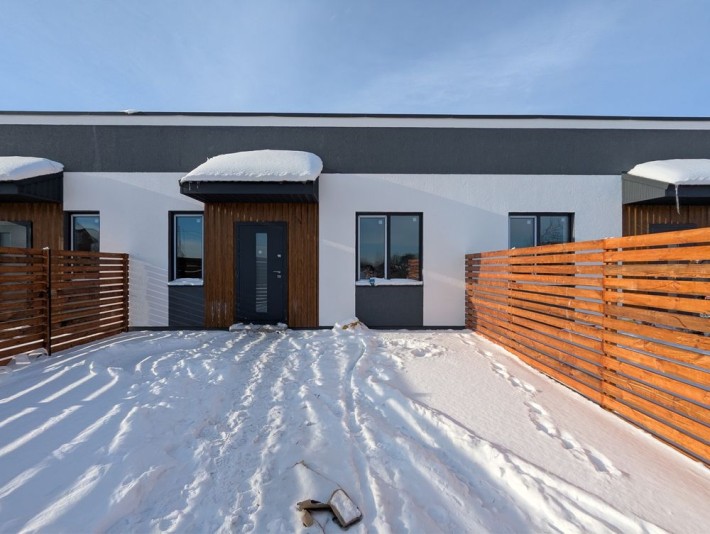 Одноровеховий будинок з частковим ремонтом у м Гостомель - фото 1