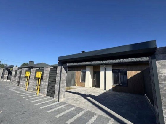 Таунхаус з двома двориками вже побудований Гостомель