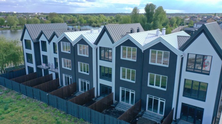 Таунхаус з видом на озеро. 105 м2. Розстрочка. Гостомель - фото 1