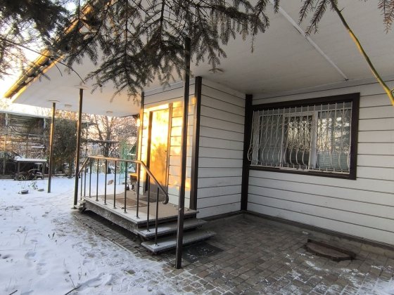 Домоволодіння для родини у Дергачах. Сертифікат так Дергачі