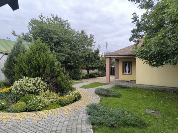 Район вокзалу ,в м.Дергачі будинок с євро ремонтом у продажу - фото 1