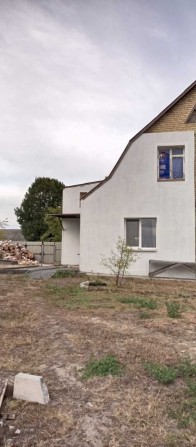 Гостомель продам частину будинку 2-во поверхову - фото 1