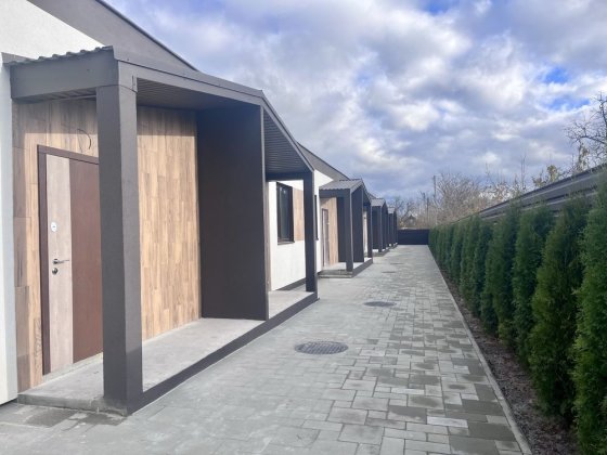 Таун Хаус возле озера! Максимальная отделка! Теплый пол! Две спальни! Гостомель