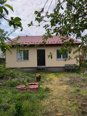 Гостомель продам будинок з частковим ремонтом - фото 1