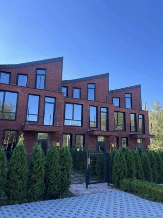 Триповерховий таунхаус Розтермінування єОселя Сертифікат оформлення 2% - фото 1