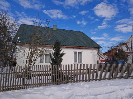 Будинок на просторій земельній ділянці між Базарчиком та Сушильним Дубно