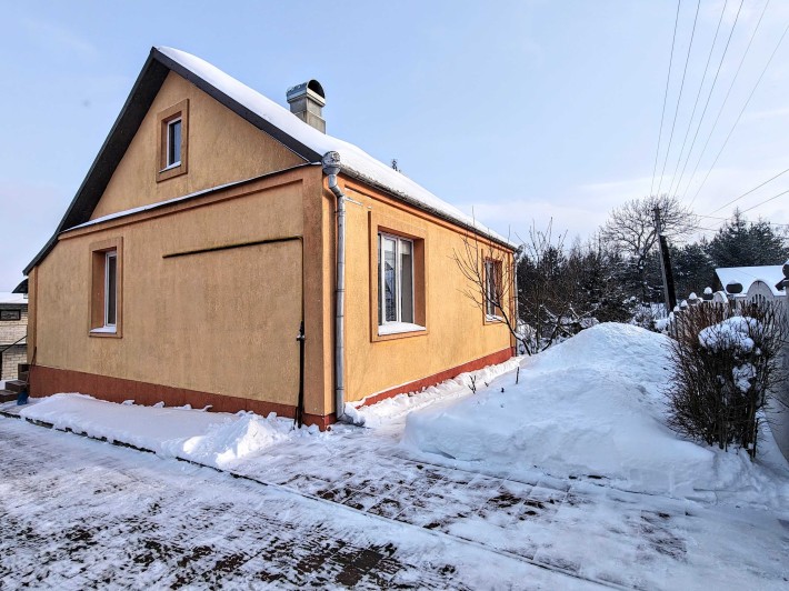 Компактний цегляний будинок в районі автовокзалу - фото 1