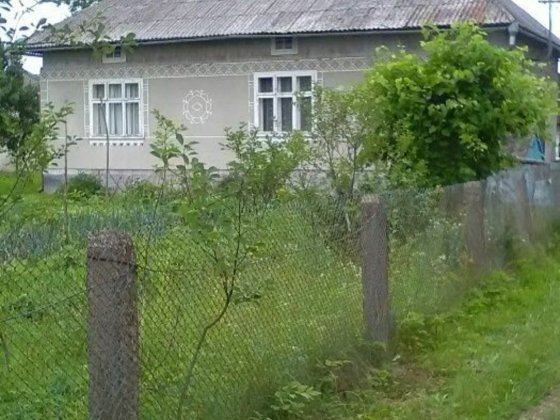 Будинок у дуже гарному і зручному місці. 5км до Епіцентру Дрогобич