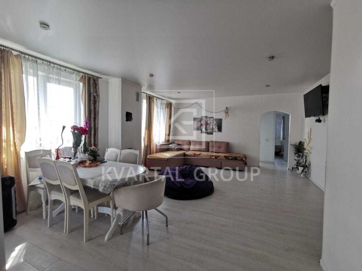 Готовий будинок з меблями і технікою. Сертифікат - фото 1