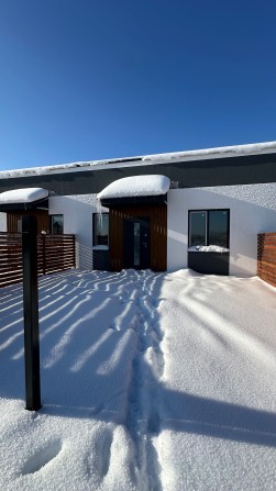 Таунхаус з частковим ремонтом. Зроблена всі чорнові роботи! - фото 1