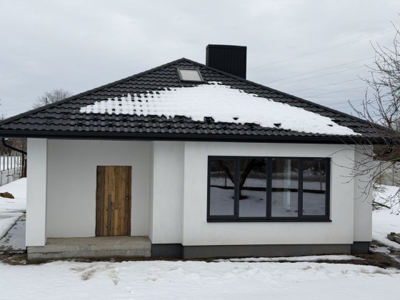 Дві американки поруч міста Здолбунов