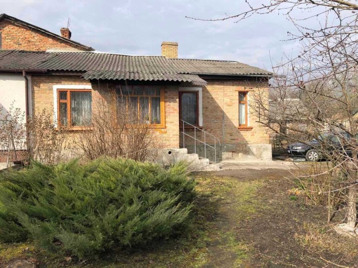 НЕРУХОМІСТЬ від ОЛЕКСАНДРА!!! Частина будинку у Здолбунові.7 сот землі - фото 1