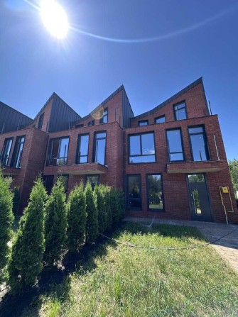 Акційний таунхаус 130 м2 біля Парк Таун: газ, ліс - фото 1