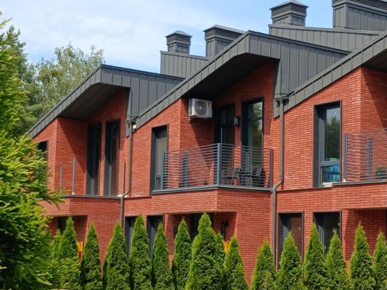 У Лісовій частині Таун, як альтернатива 3к, центр.коммун.ГАЗ дворик Гостомель