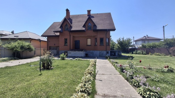 Будинок в Гостомелі з виходом на пляж - фото 1