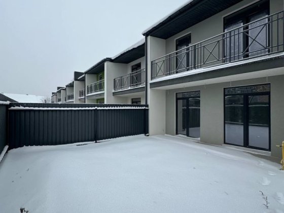 Кутовий таунхаус 82 м² — Є ГАЗ — Велике подвірʼя Гостомель