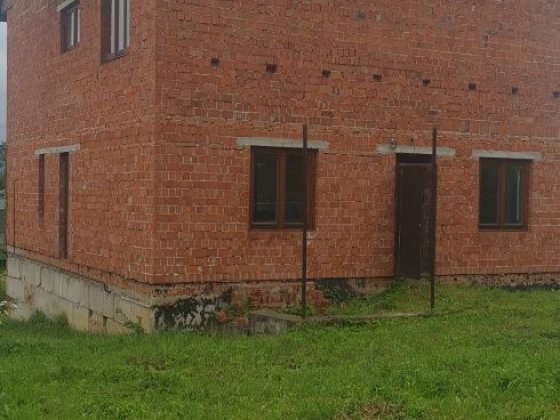 Продам будинок у р-н Підгірки,можливий обмін на квартиру або машину кв Калуш