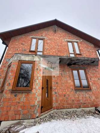 Продам добротний двоповерховий будинок у районі Смірнова - фото 1