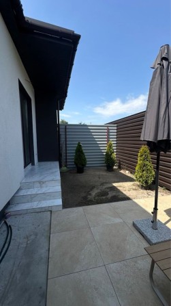 Таунхаус з ремонтом в центрі Гостомеля! - фото 1