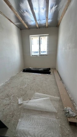 Таунхауси з центральними комунікаціями, окремими дворами, наповненням - фото 1