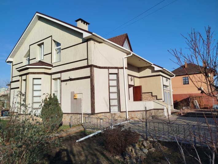 Продаж будинку з опаленням,гаражем м. Чорноморськ - фото 1